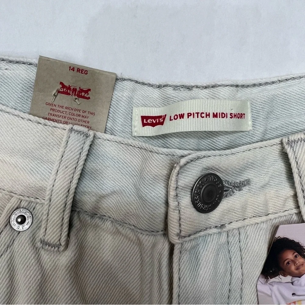 Levi’s Youth Girls Flower Embroidered Low Pitch Midi Short Size 14 NWT